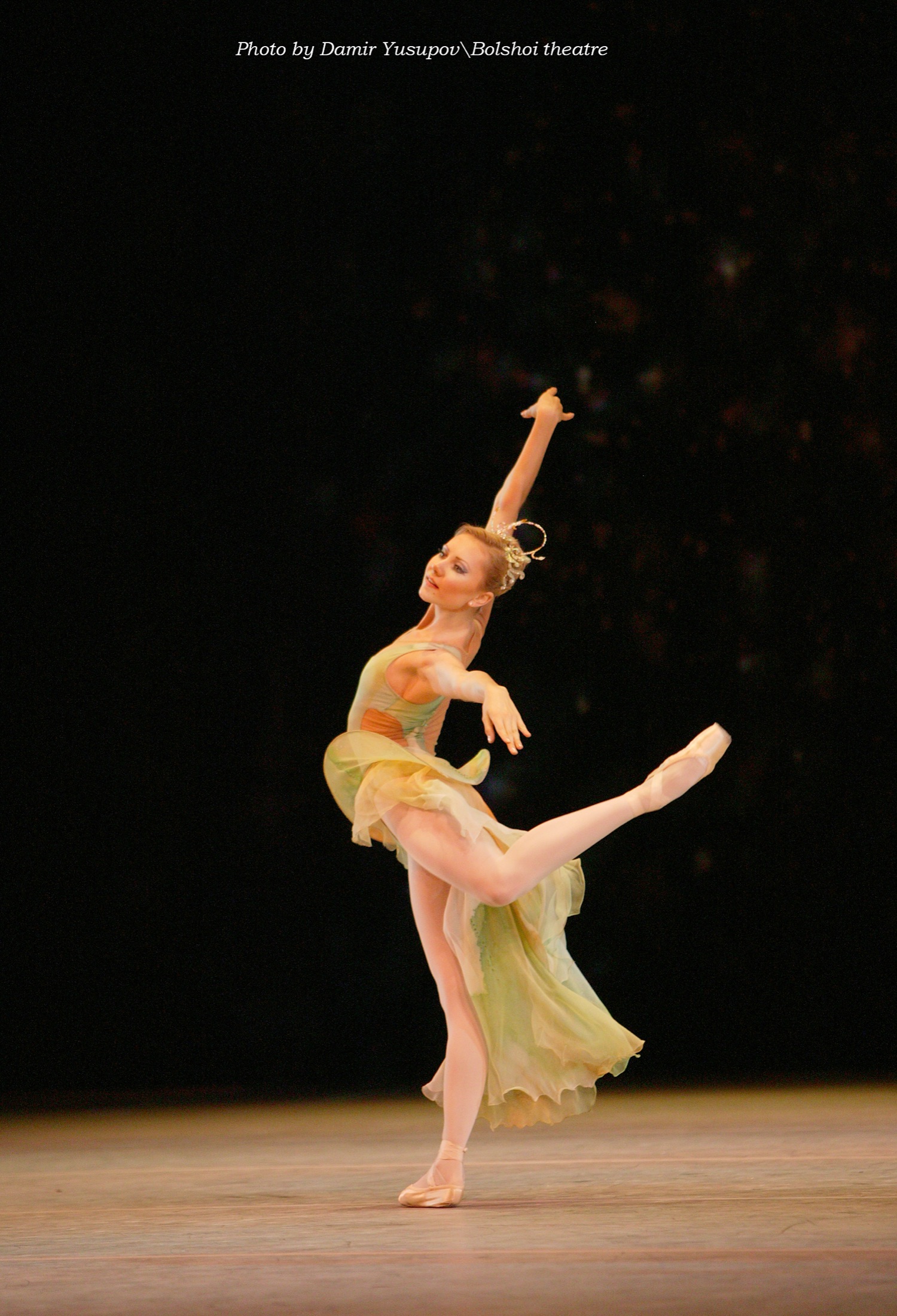 Anastasia Kurkova in attitude on the Bolshoi stage